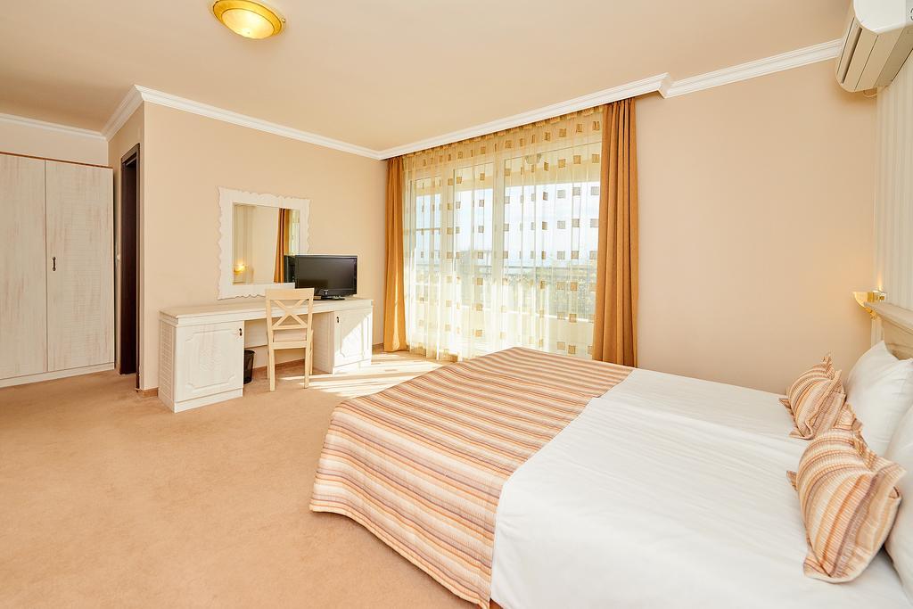 Penelopa Palace Apart Hotel & Spa Pomorie Exterior photo