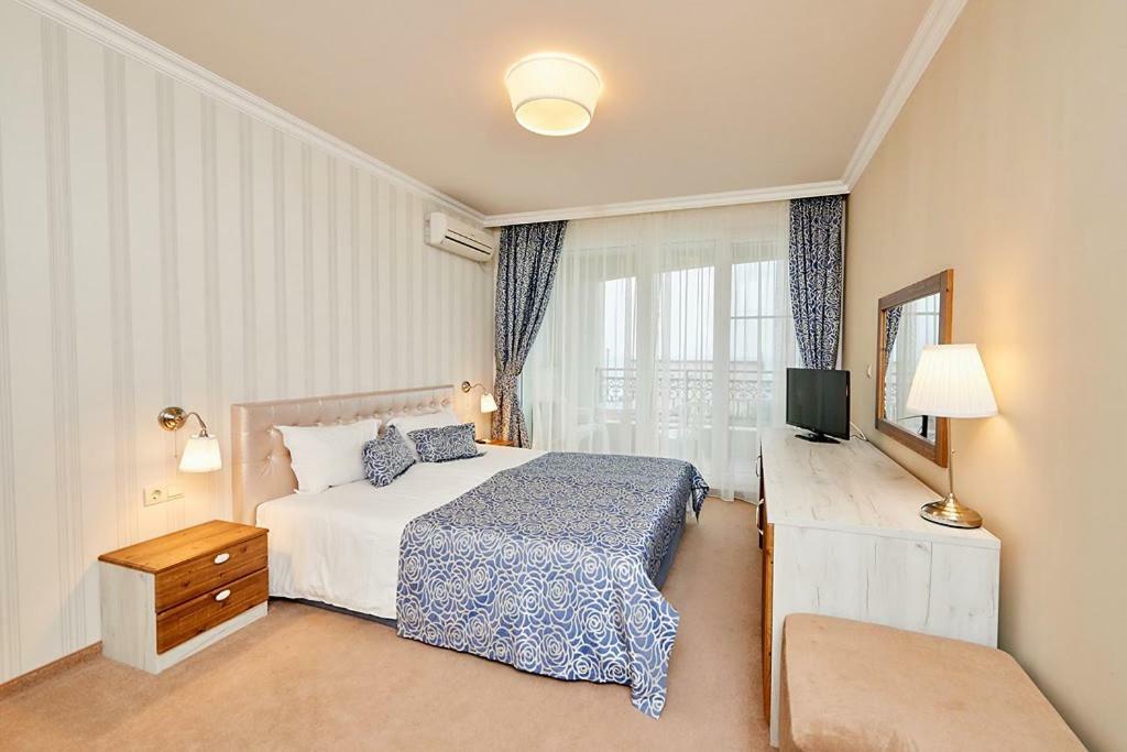 Penelopa Palace Apart Hotel & Spa Pomorie Exterior photo