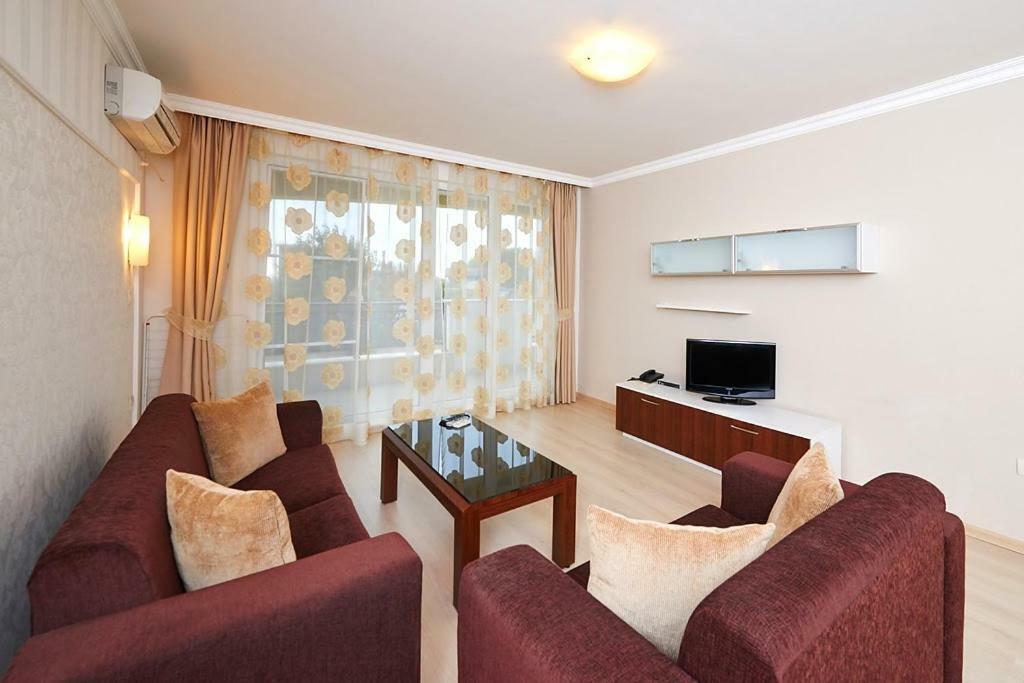 Penelopa Palace Apart Hotel & Spa Pomorie Exterior photo